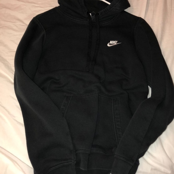 black nike hooded jacket